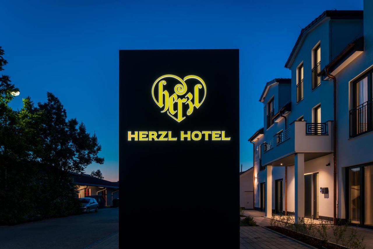 Herzl Hotel Bei Erding Forstern Exterior foto